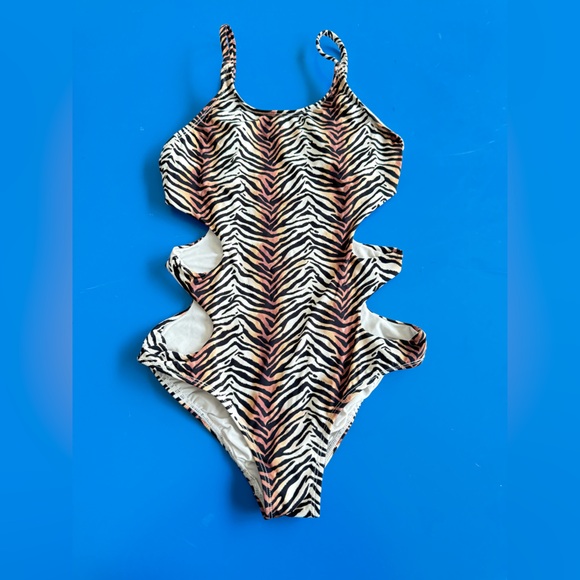 Submarine Girl’s Swim One Piece - Pristine Condition. Size 12 - Picture 1 of 6